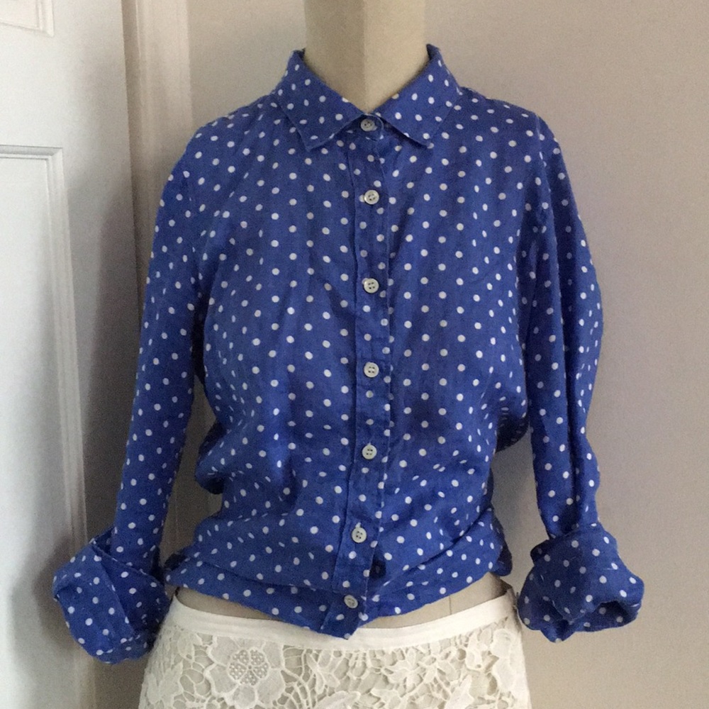 Linen Polkadot Buttondown